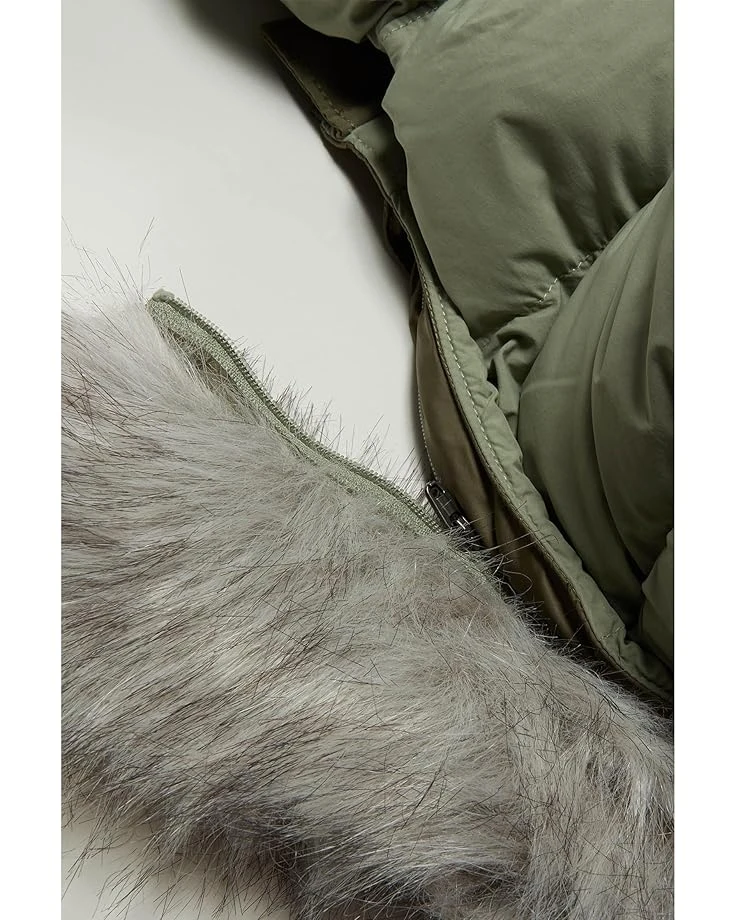 Columbia Kids Marquam Peak Fusion™ III Parka (Little Kid/Big Kid) | Coats & Outerwear 2 Columbia Kids Marquam Peak Fusion™ III Parka (Little Kid/Big Kid) | Coats & Outerwear - Image 2